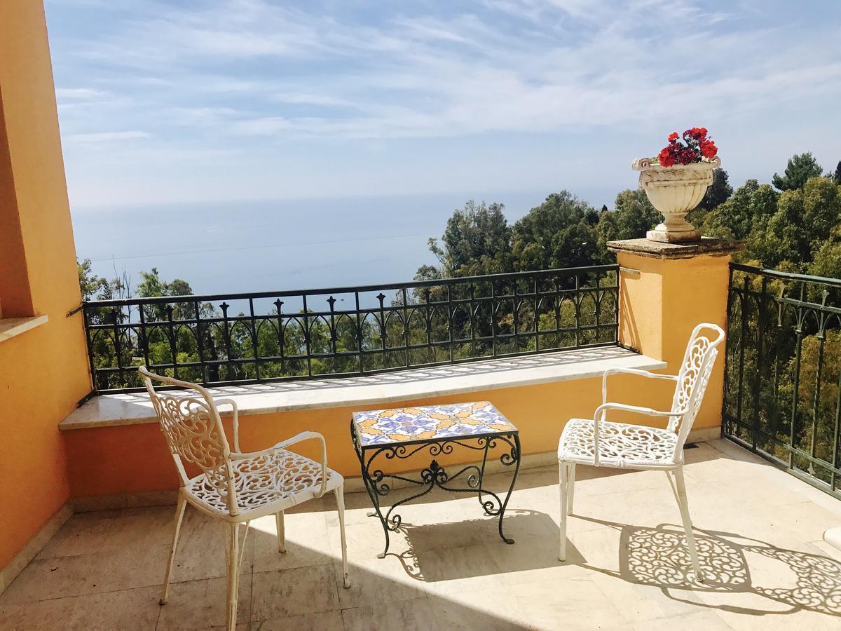 Hotel Villa Riis Taormina Kültér fotó