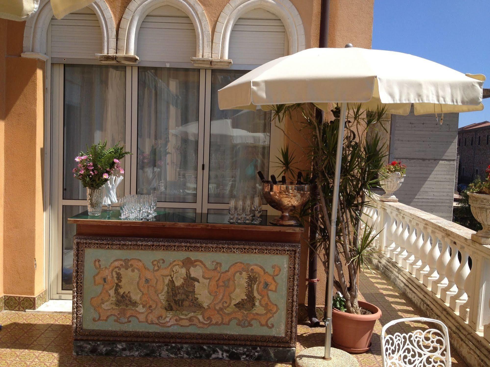 Hotel Villa Riis Taormina Kültér fotó