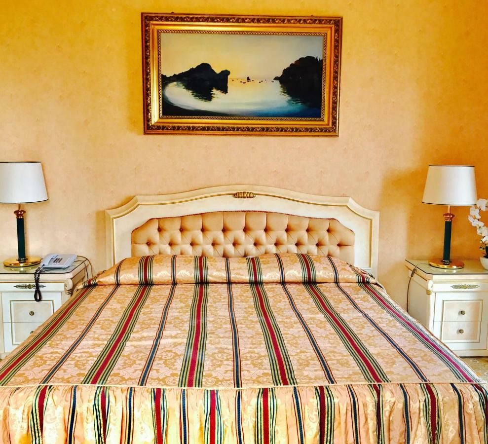 Hotel Villa Riis Taormina Kültér fotó
