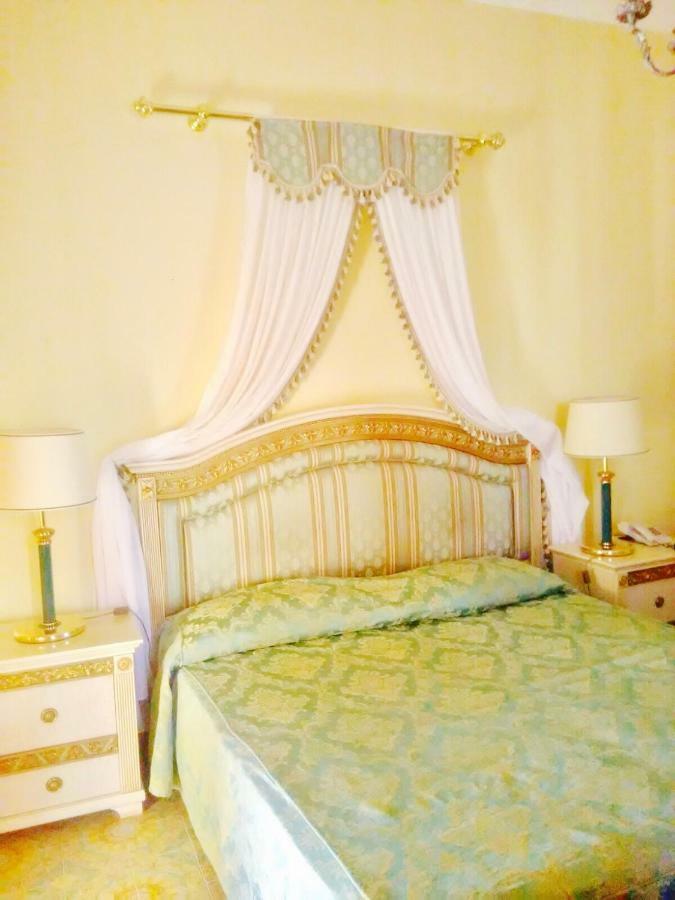 Hotel Villa Riis Taormina Kültér fotó